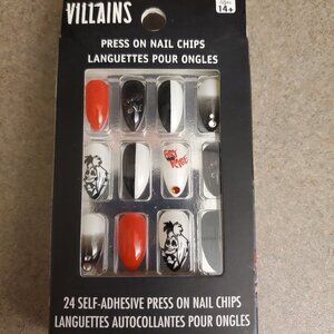 Disney Villains - Cruella de Vil 24 Self Adhesive Press On Nail Chips